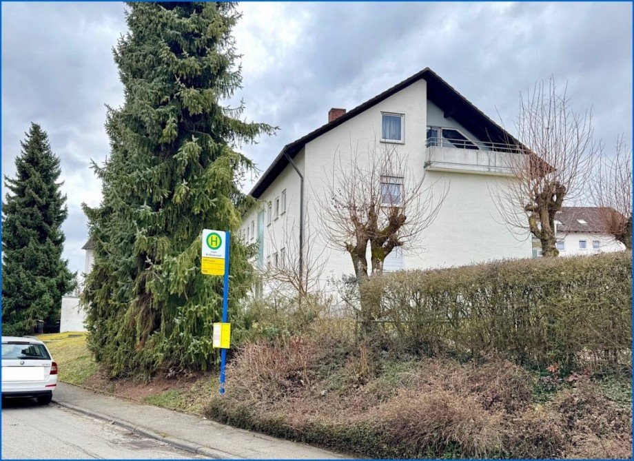 Bushaltestelle Etagenwohnung Engen