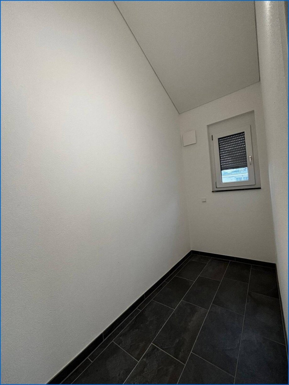 Vorratsraum Zweifamilienhaus M�hlhausen-Ehingen / Ehingen
