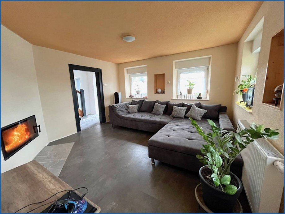 Wohnen, Ansicht 2 Einfamilienhaus Mengen / Rosna