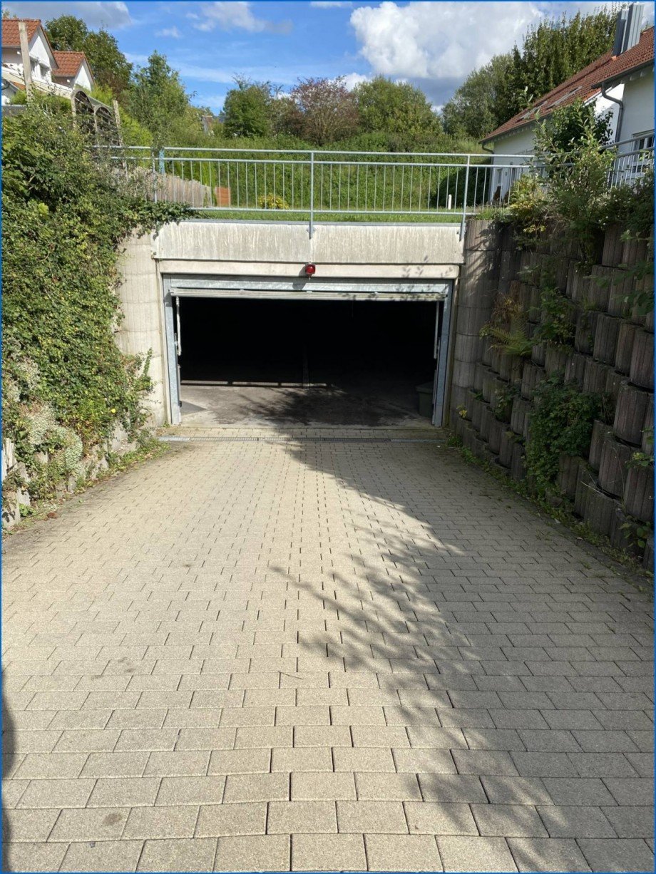 Abfahrt Tiefgarage Doppelhaush�lfte Sigmaringen