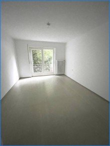 Zimmer OG KN-Staad - 3 Zi. Wohnung (1.OG) mit 2 Balkonen, in sch�ner ruhiger Lage-BEZUGSFREI !!