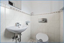 WC EG Modernes Zweifamilienhaus plus Gewerbeeinheit insgesamt ca. 243m� und gro�z�gigen Freifl�chen