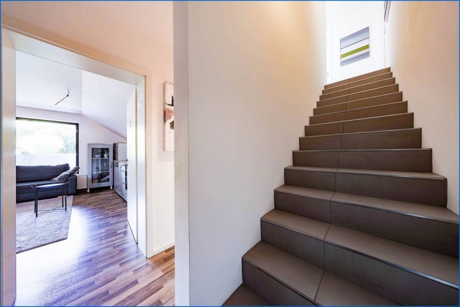 Treppen zur Einliegerwohnung Villa Moos