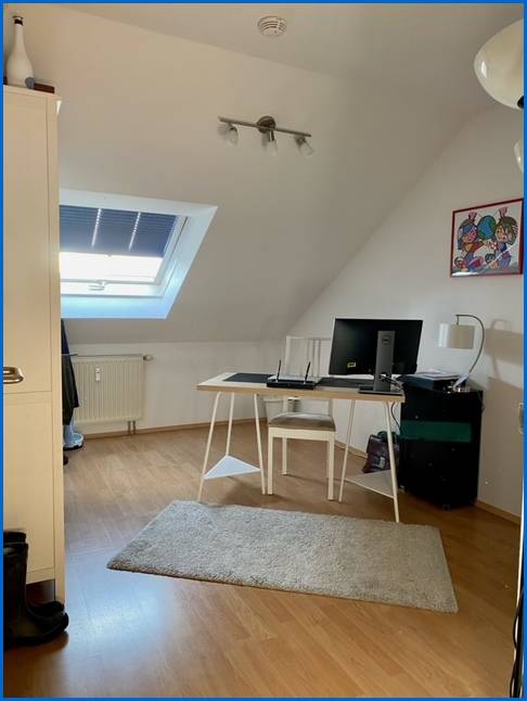 Zimmer B�ro Dachgeschosswohnung Stei�lingen