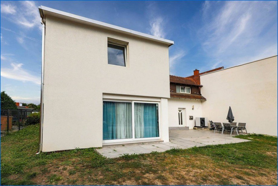 Hausansicht Doppelhaush�lfte Singen
