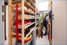 EG-Kammer Attraktives Dreifamilienhaus mit zwei Doppelgaragen und umfassender Modernisierung als Renditeobjekt