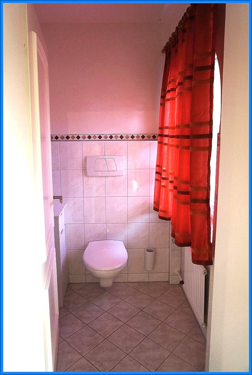 G�ste-WC Erdgeschosswohnung Stockach