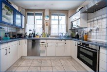 EG K�che Sehr sch�nes, gro�z�giges Einfamilienhaus in Top-Wohnlage in Stockach - Nellenburg frei nach Abspr.