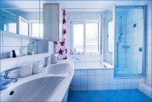 Obergeschoss_Badezimmer_2 Sch�nes Reihenmittelhaus in zentraler und toller Lage in Konstanz-K�nigsbau zu verkaufen