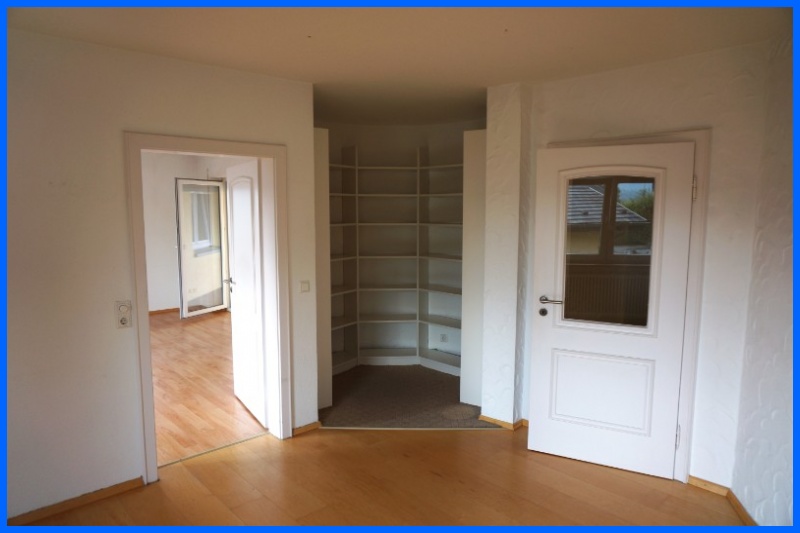 B�cherregal Erdgeschosswohnung Stockach / Hindelwangen