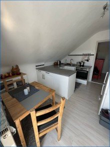 DG-EBK Radolfzell-gepflegtes Reihen-Eckhaus mit 3 Wohnungen und 4 Garagen - Renoviert, gute Rendite!