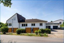 Nenz-026 Nenzingen: Gro�z.u. attrakt. Einfamilienhaus m. gro�em Grundst�ck (1480 qm), inkl. Baugrundst�ck!
