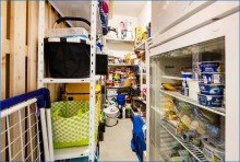 DG-Kellerabteil Attraktives Dreifamilienhaus mit zwei Doppelgaragen und umfassender Modernisierung als Renditeobjekt