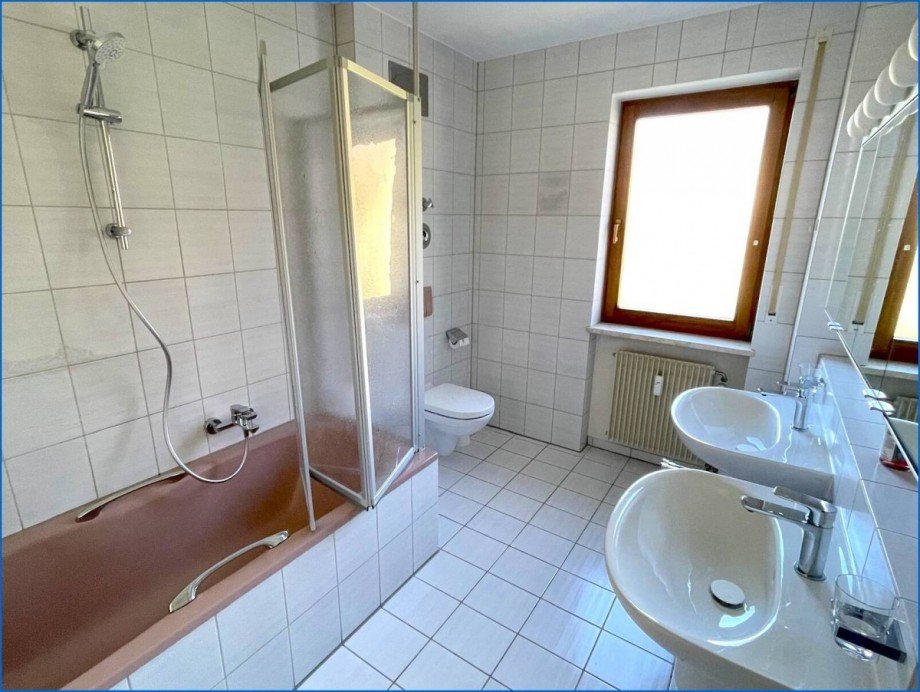 Bad, Ansicht 1 Etagenwohnung Bodman-Ludwigshafen