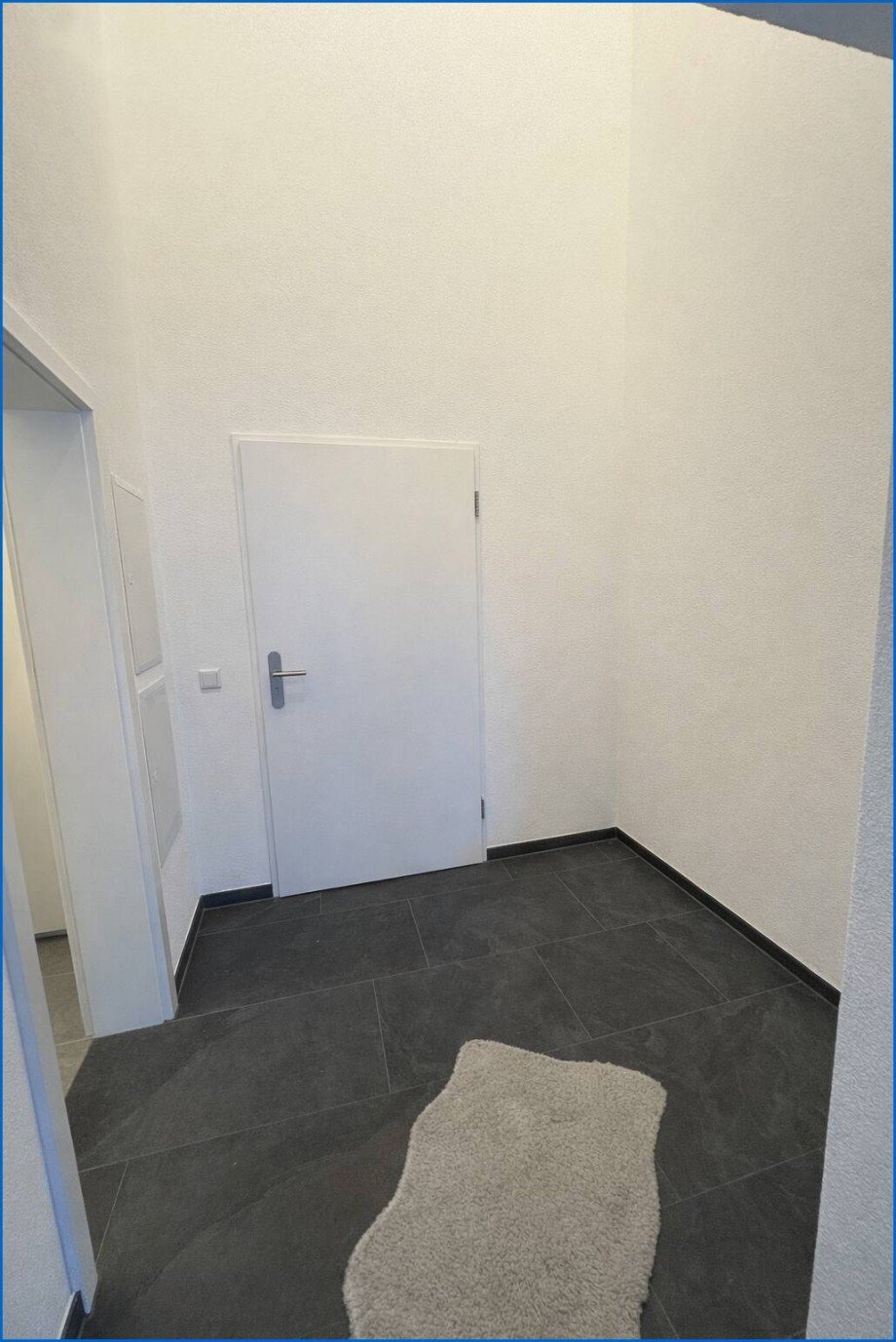 Eingangsbereich Dachgeschosswohnung Stei�lingen