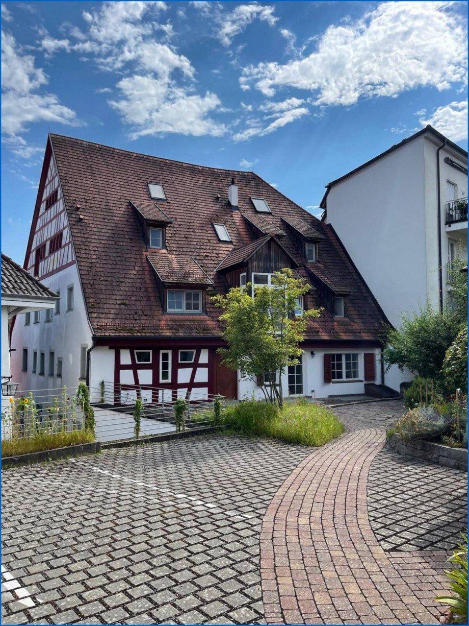 Blick aus Hinterhaus Mehrfamilienhaus �berlingen