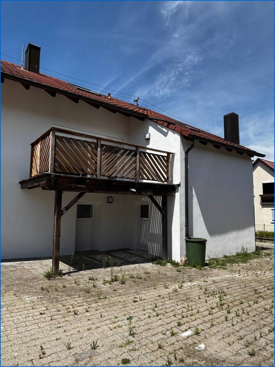 R�ckseite Wohnung Etagenwohnung M�hlingen / Zoznegg