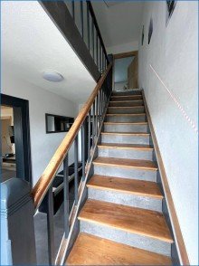 Treppe Bezugsfreies und saniertes Einfamilienhaus mit gro�er Scheune und idyllischem Grundst�ck !
