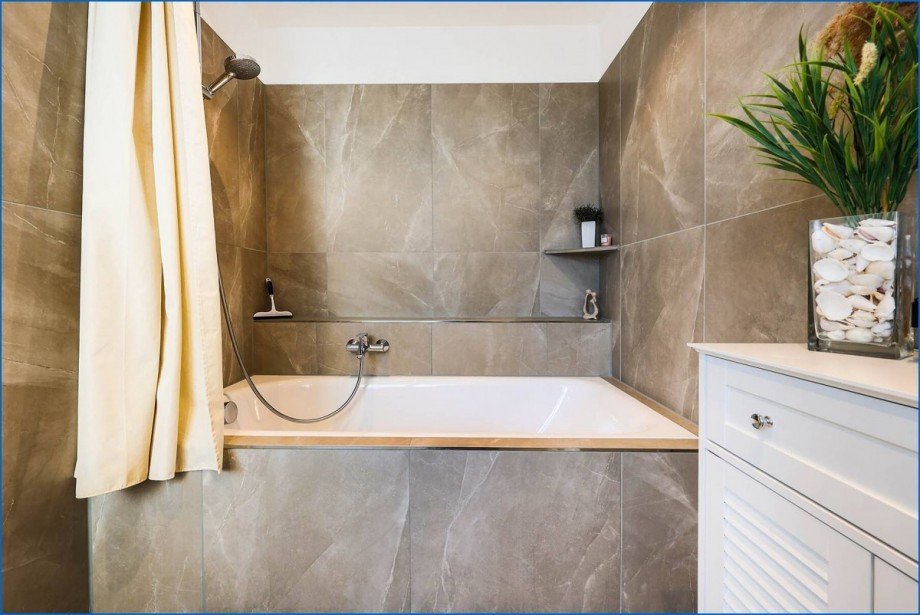Badezimmer 2 Etagenwohnung Radolfzell am Bodensee