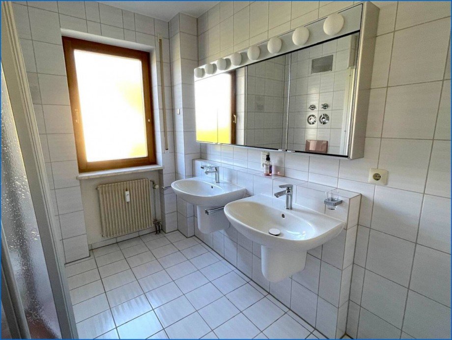 Bad, Ansicht 2 Etagenwohnung Bodman-Ludwigshafen