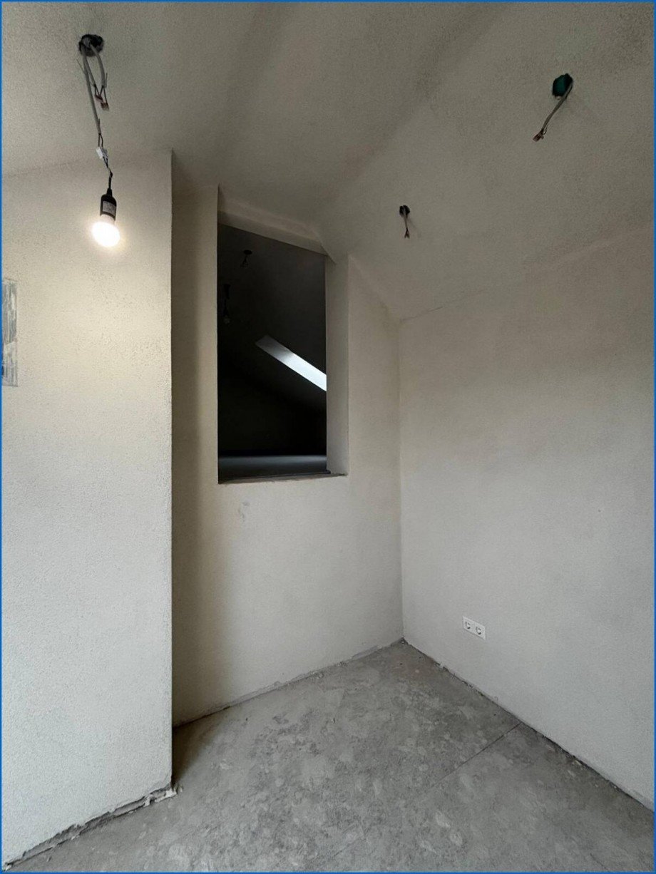 2. OG Zugang zum Speicher Etagenwohnung M�hlingen / Zoznegg