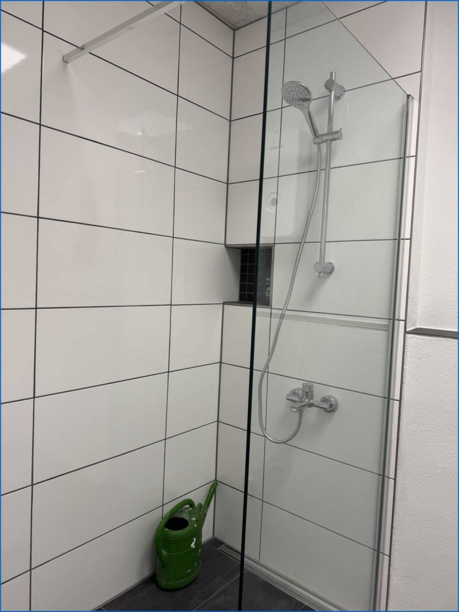 Dusche Sanit�rbereich Halle / Lager / Produktion Radolfzell am Bodensee
