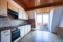 DG K�che RZ-City / Mehrfamilienhaus mit 3 Wohnungen, gro�em Grundst�ck, Doppel-Garagen usw. ideale Lage!