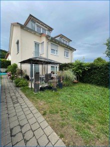 Ansicht 3 Sch�ne DHH mit viel Platz und Einzel-Garage in ruhiger Lage - aktuell vermietet!