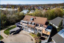Luft2 Attraktive 4,5 Zi. DG-Maisonette-Wohnung, mit 2 x TG/Platz u. gro�em Balkon, in Top-Zustand!