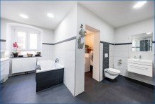 Zizz-084 Modernisierte Unternehmer-Villa mit 565 qm Wohnfl. auf 3 Wohnungen u. gro�z�g. Grundst�ck in Sto-OT!