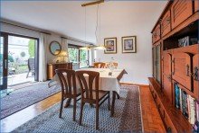 Essecke Perfekt f�r Familien, Winkel-Bungalow in sch�ner ruhiger Lage von KN-F�rstenberg mit Garage.