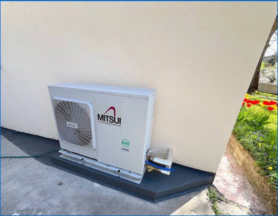 Luft-Wasser W�rmepumpe Einfamilienhaus Mengen / Rosna