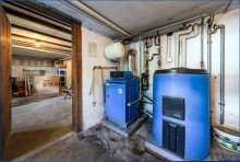 Heizungsanlage von 1988 Bezugsfreies Zweifamilienhaus - Gestaltungsfreiraum in begehrter Lage von Singen am Hohentwiel