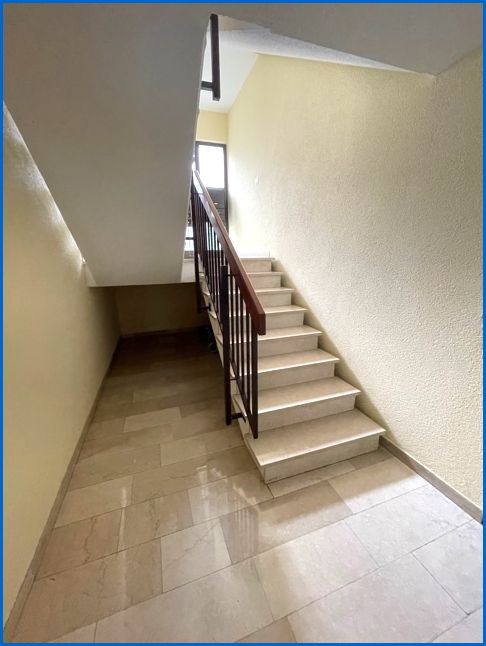 Treppenhaus Souterrainwohnung Radolfzell am Bodensee