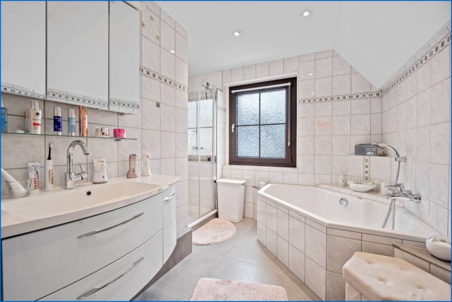 Bad 1.OG Zweifamilienhaus Konstanz / F�rstenberg