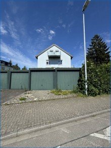 Blick Garagen Radolfzell-gepflegtes Reihen-Eckhaus mit 3 Wohnungen und 4 Garagen - Renoviert, gute Rendite!
