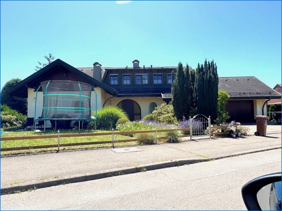 Vorgarten, Hausansicht Erdgeschosswohnung Stockach / Hindelwangen