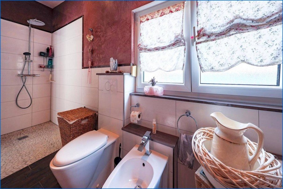 WC und Bidet, OG Mehrfamilienhaus Singen am Hohentwiel