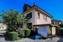 Aussenansicht Carport Bezugsfreies Zweifamilienhaus - Gestaltungsfreiraum in begehrter Lage von Singen am Hohentwiel