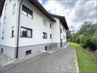Bild (81dd910006bdfcbc46dc8299144dc293): Ger�umige und gem�tliche 2,5 Zi.-Wohnung im Gartengeschoss mit Terrasse und PKW-Stellplatz!