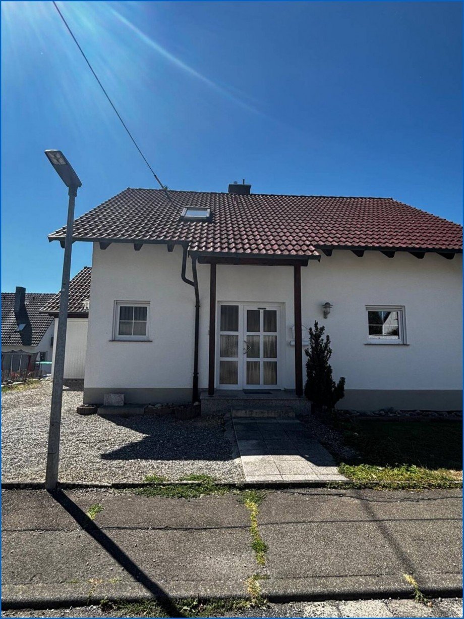 Blick auf Hauseingang Einfamilienhaus Eigeltingen