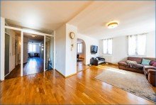 Zizz-030 Modernisierte Unternehmer-Villa mit 565 qm Wohnfl. auf 3 Wohnungen u. gro�z�g. Grundst�ck in Sto-OT!