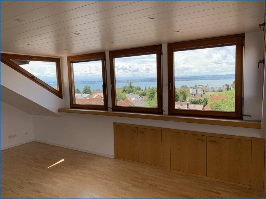 Blick DG Zweifamilienhaus Meersburg