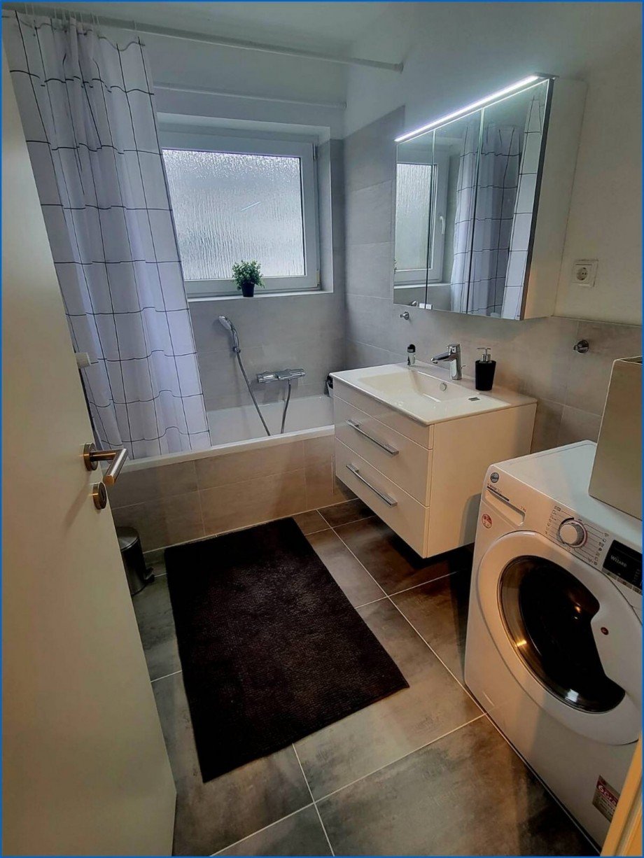 Bad mit Wanne, WC Etagenwohnung Singen (Hohentwiel)