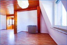 DG RZ-City / Mehrfamilienhaus mit 3 Wohnungen, gro�em Grundst�ck, Doppel-Garagen usw. ideale Lage!