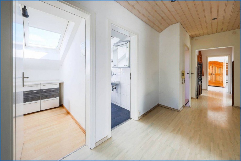 Flur Dachgeschosswohnung Gaienhofen-Gundholzen
