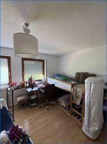 Zimmer 2 im OG RZ-B�hringen: noch Vermietetes Reihenmittelhaus m. Carport, in ruhiger u. kinderfreundlicher Lage!