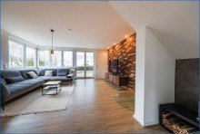 Blick Wohnen Nenzingen: Gro�z.u. attrakt. Einfamilienhaus m. gro�em Grundst�ck (1480 qm), inkl. Baugrundst�ck!