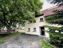 Eingang Bezugsfreies und saniertes Einfamilienhaus mit gro�er Scheune und idyllischem Grundst�ck !