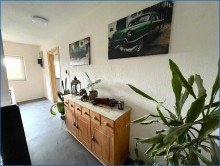 Flur, OG Bezugsfreies und saniertes Einfamilienhaus mit gro�er Scheune und idyllischem Grundst�ck !